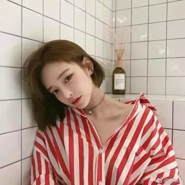5个吓鬼的少年